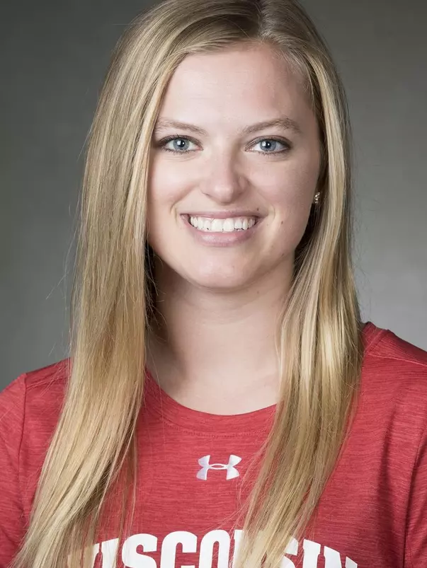 Baylee Wellhausen Head Shot