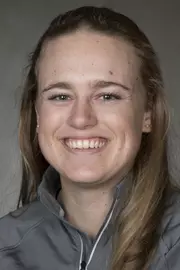 Lily Hansen Headshot 17-18