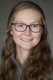 Sarah Roe Headshot 17-18