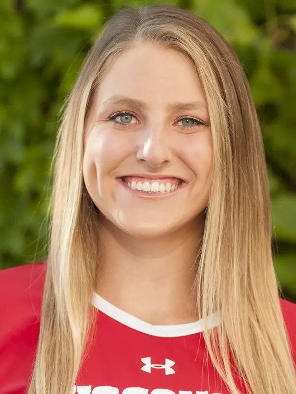 Grace Loberg headshot in uniform