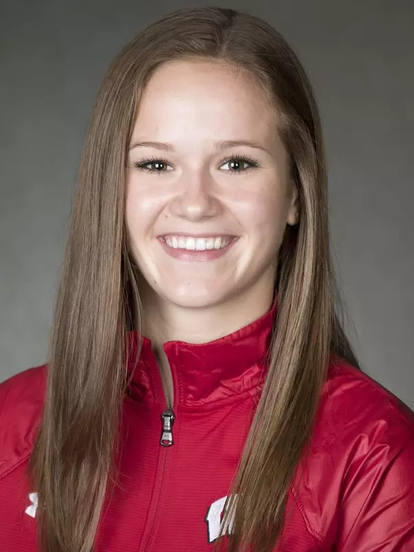 Grace Bowlby Headshot - 2017-18