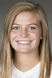 Chloe Knudtson Headshot