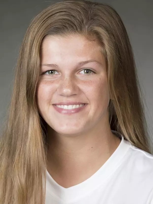 Gabby Lawlor Headshot