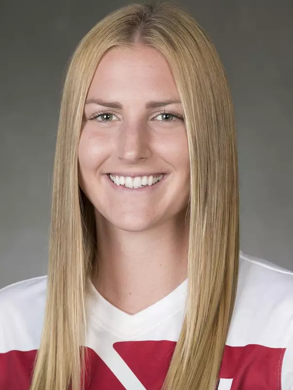 Allie Winterfield Headshot