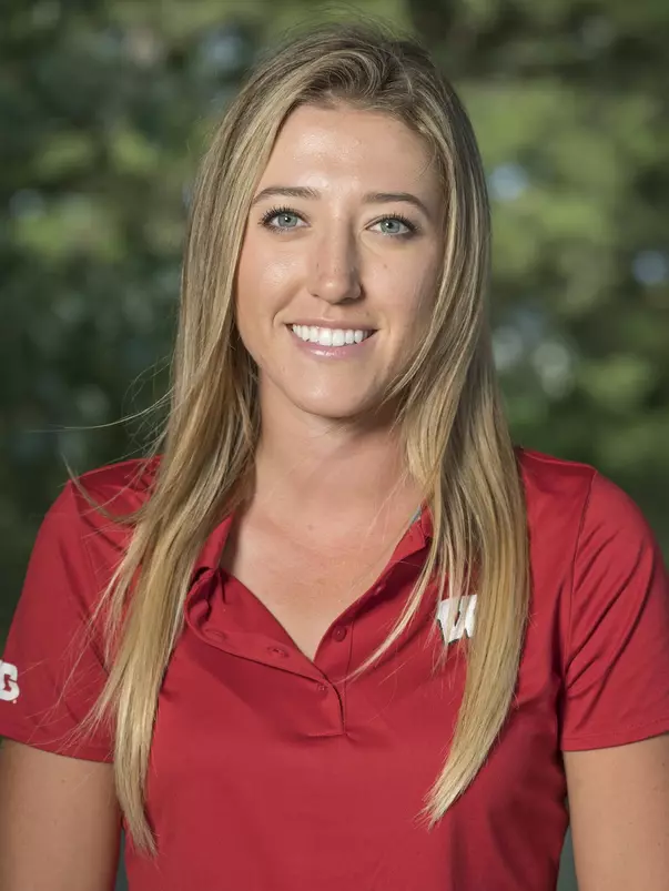 Headshot of Gabby Curtis (2017)