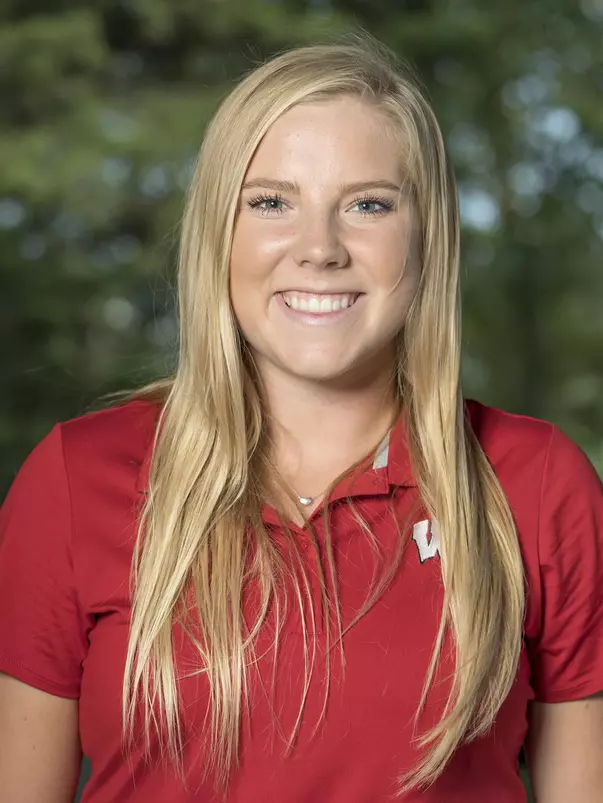 Headshot of Mackenzie Hahn (2017)