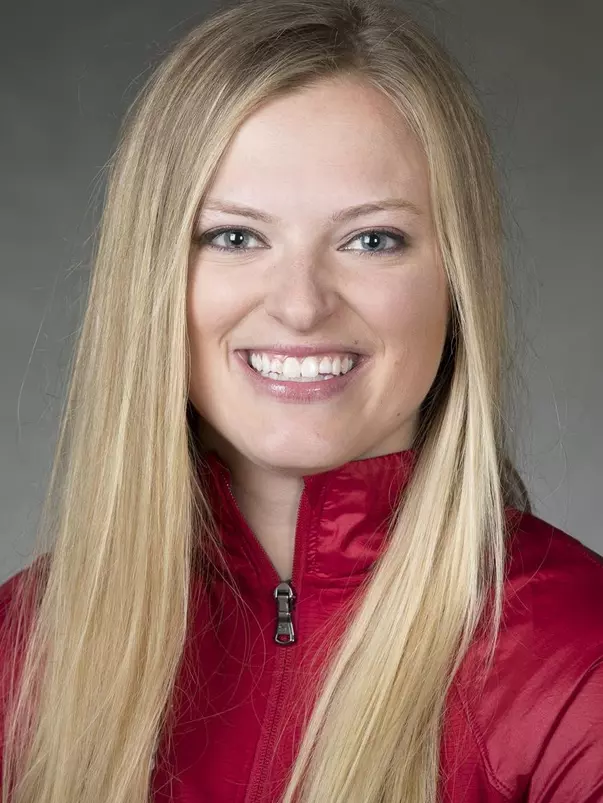 Baylee Wellhausen Headshot 2017-2018