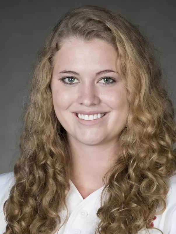 Melanie Cross Headshot