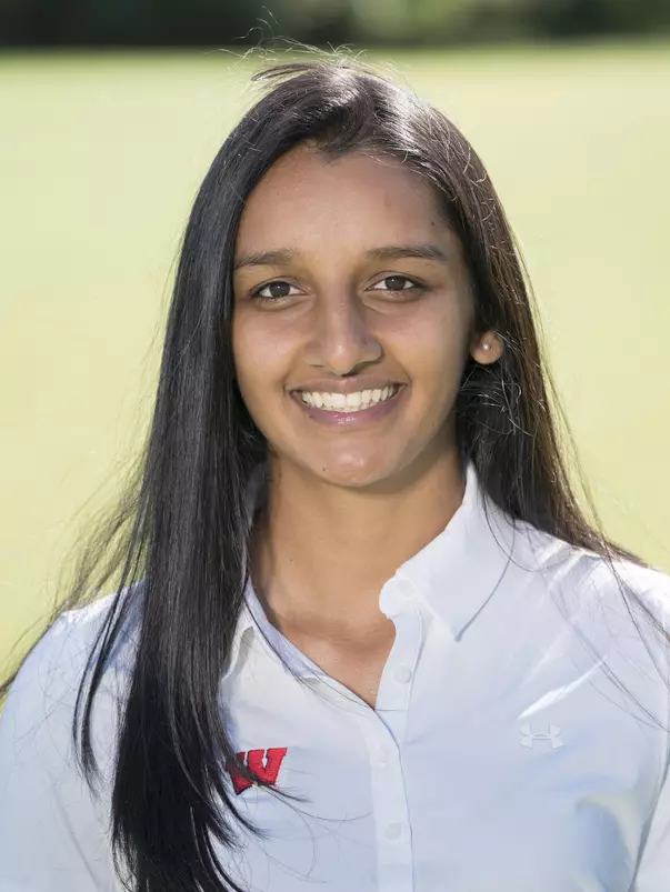 Riya Ahuja -UW-WGOLF 2018=19