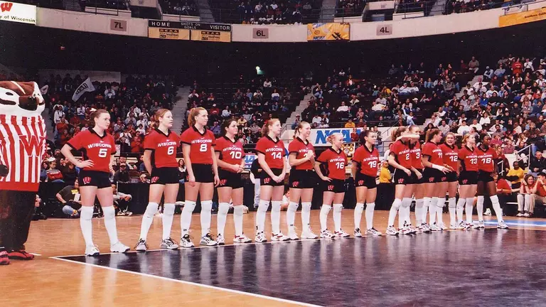 2000 volleyball team at NCAA final