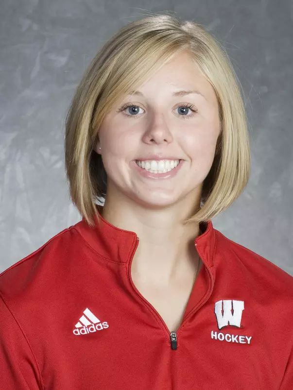 MADISON, WI - AUGUST 29: 2008-09 Wisconsin Women's Hockey team. (Photo by David Stluka)