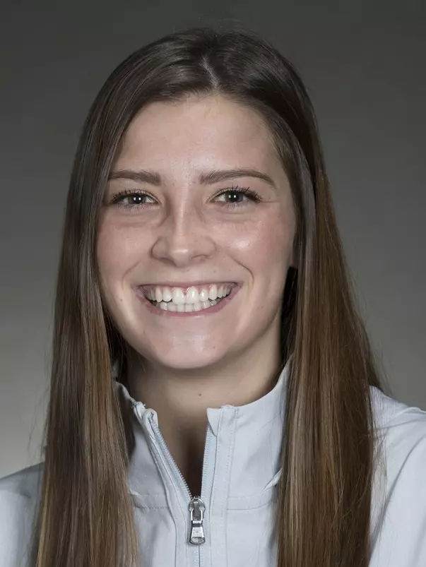 Alexandra Zeiss Headshot 2019-20