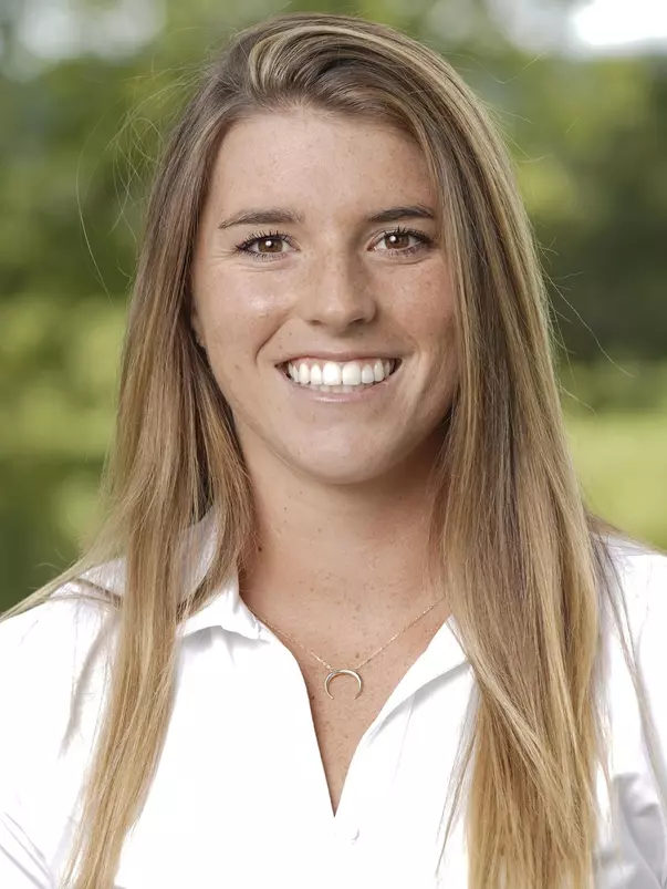 Tess Hackworthy Headshot