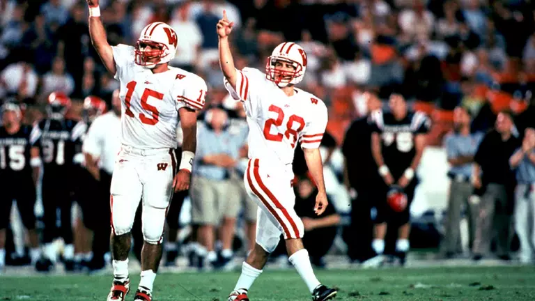 Matt Davenport football kicker