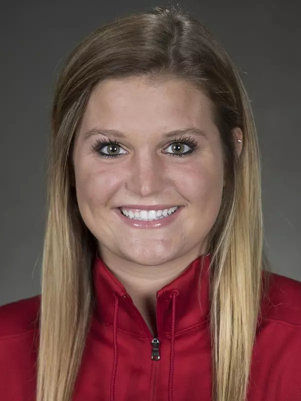 Maddie Rowe headshot