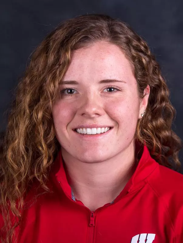 Britta Curl Headshot