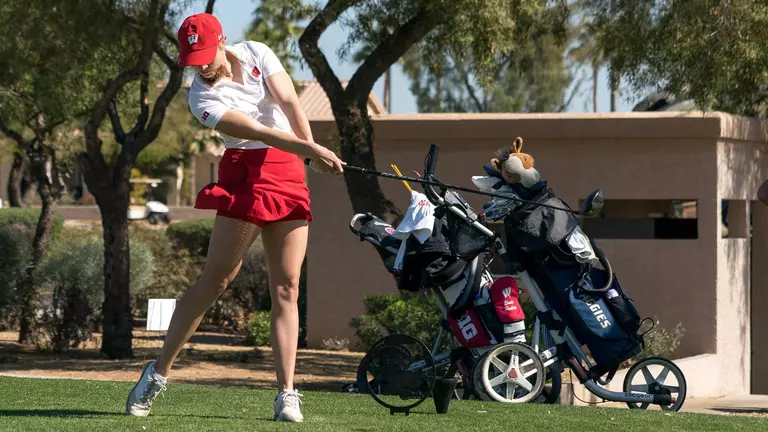 Wisconsin in third after day one