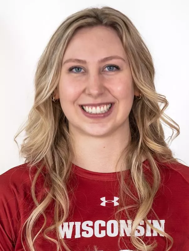 Julia Wohlert head shot