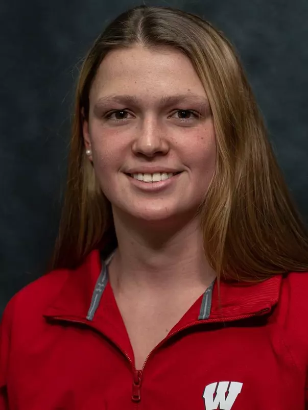 Phoebe Bacon Headshot