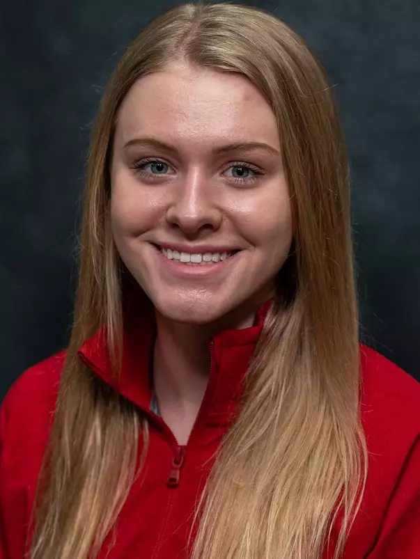 Emma Lasecki Headshot