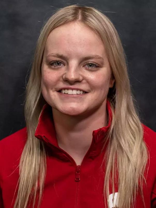 Alivia Lindorfer Headshot