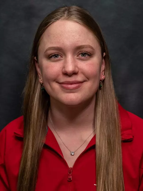 Elizabeth Moore Headshot