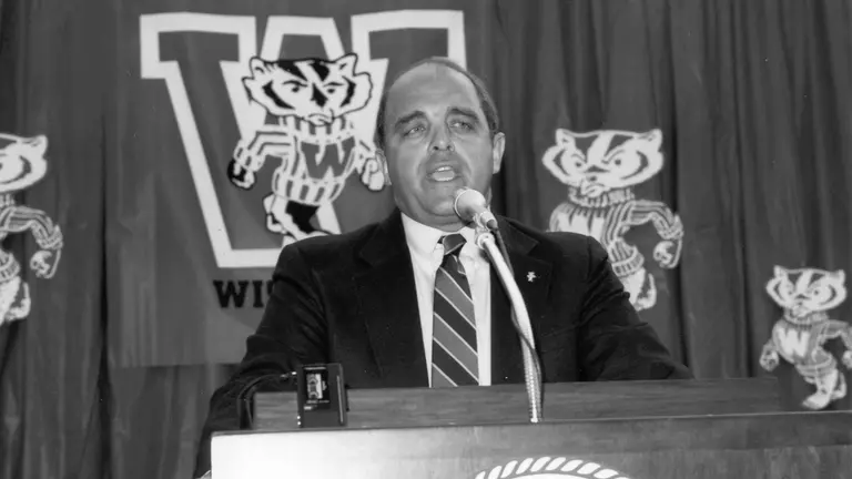 Barry Alvarez at 1990 hiring press conference