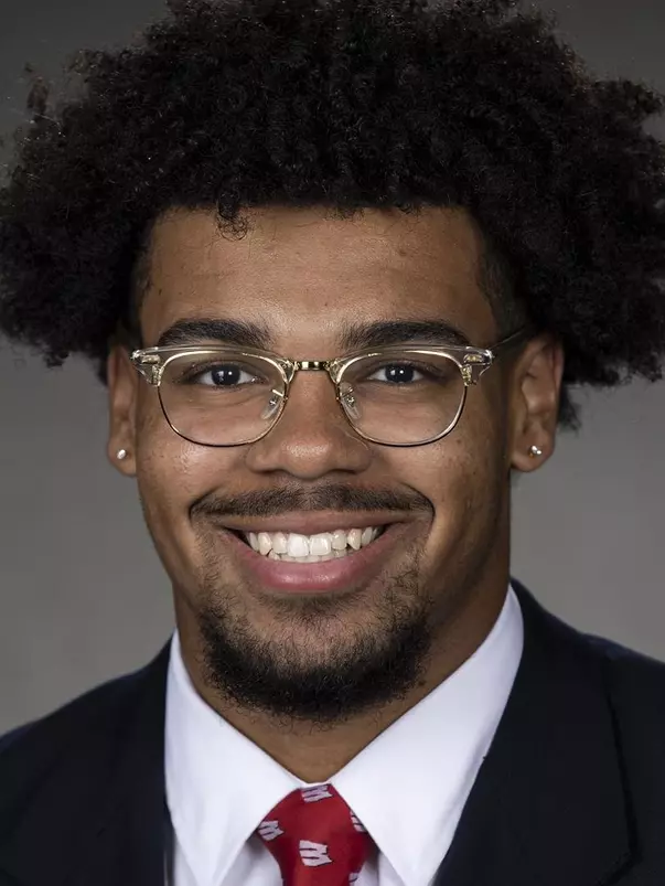 Riley Nowakowski Headshot2021