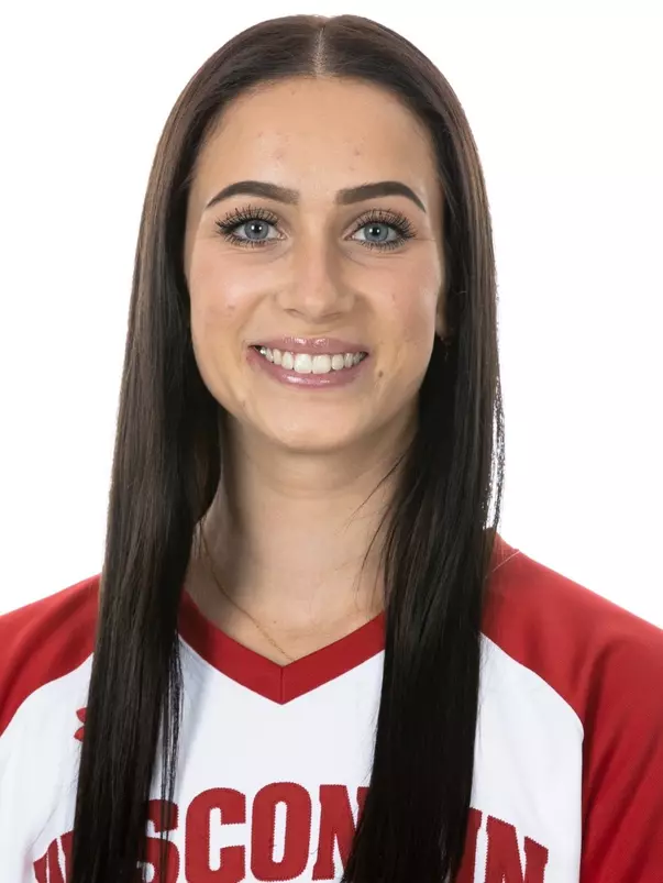 Tessa Magnanimo Headshot Image