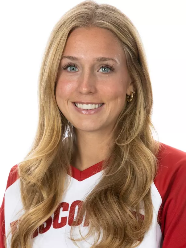 Maddie Schwartz Softball Headshot Image