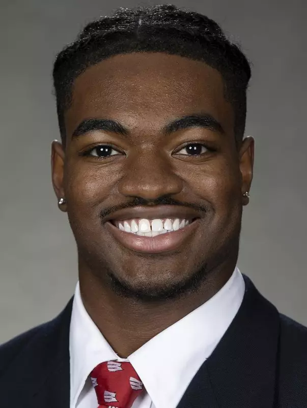 Vinny Anthony, Wisconsin football headshot 2022
