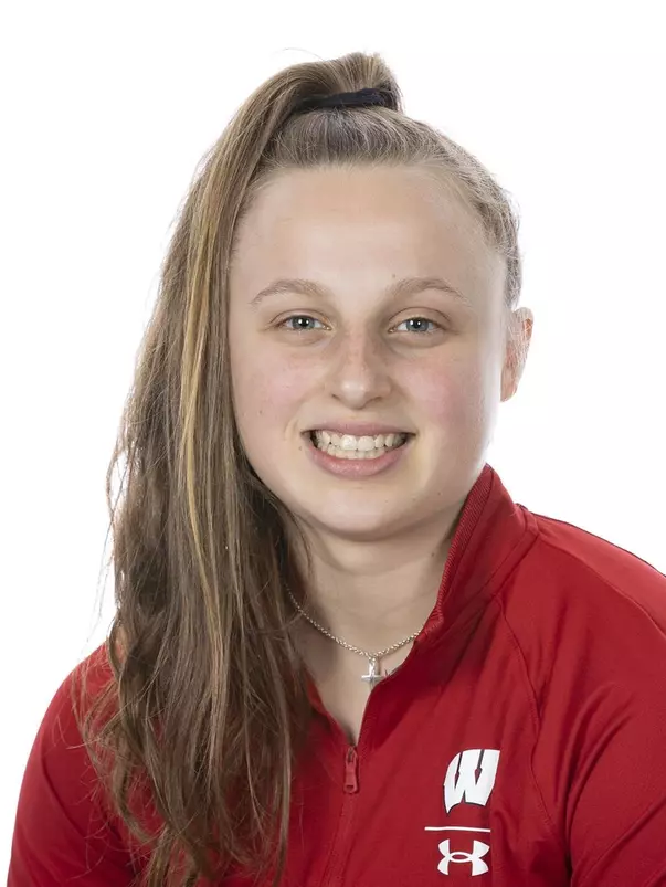 Headshot of Kirsten Simms of the Wisconsin Badgers women’s hockey team, Tuesday, Sept. 6, 2022 in Madison, Wis. Photo by David Stluka/Wisconsin Athletic Communications)
