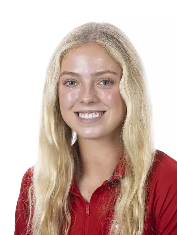 Headshot of Vivian Jungels  of the Wisconsin Badgers women’s hockey team, Tuesday, Sept. 6, 2022 in Madison, Wis. Photo by David Stluka/Wisconsin Athletic Communications)