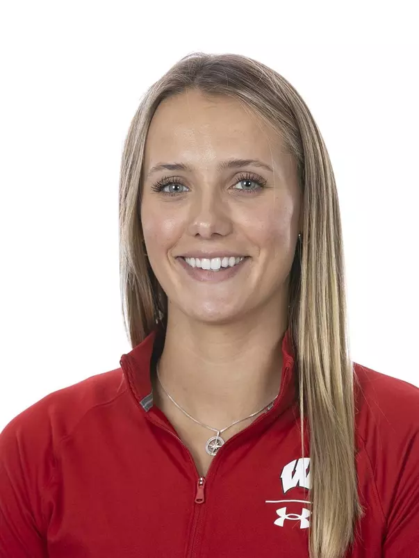 Headshot of Katie Kotlowski of the Wisconsin Badgers women’s hockey team, Tuesday, Sept. 6, 2022 in Madison, Wis. Photo by David Stluka/Wisconsin Athletic Communications)