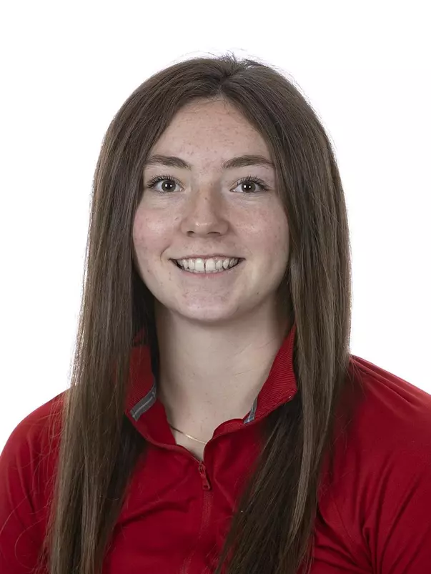 Headshot of Sarah Wozniewicz of the Wisconsin Badgers women’s hockey team, Tuesday, Sept. 6, 2022 in Madison, Wis. Photo by David Stluka/Wisconsin Athletic Communications)