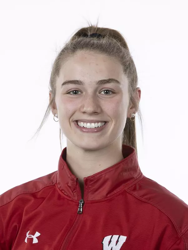 Headshot of Caroline Harvey of the Wisconsin Badgers Women’s Hockey Team, Tuesday, Sept. 13, 2022 in Madison, Wis. Photo by David Stluka/Wisconsin Athletic Communications)