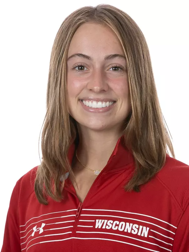 Abby Wanezek head shot 2022