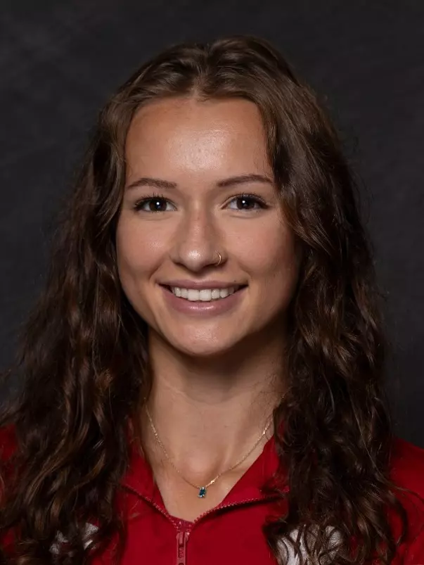Shaina Zinter Track and Field Headshot 2023