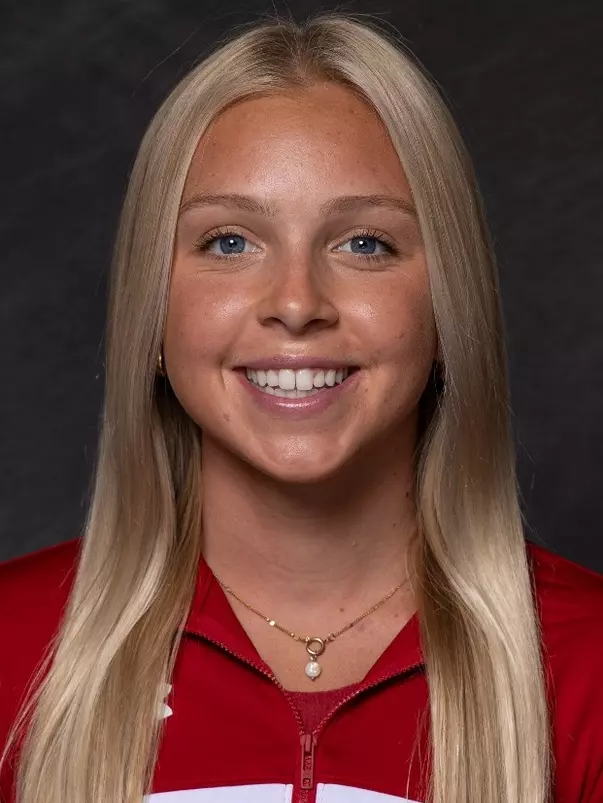Lauren Bilau 2023 WTrack Headshot