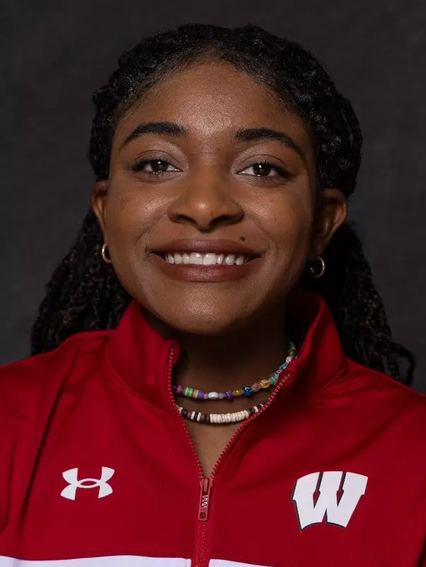 Taylor Gilling 2023 WTrack Headshot