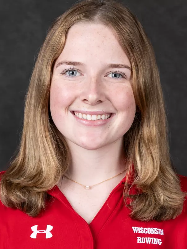 Caitlin Cowan Headshot