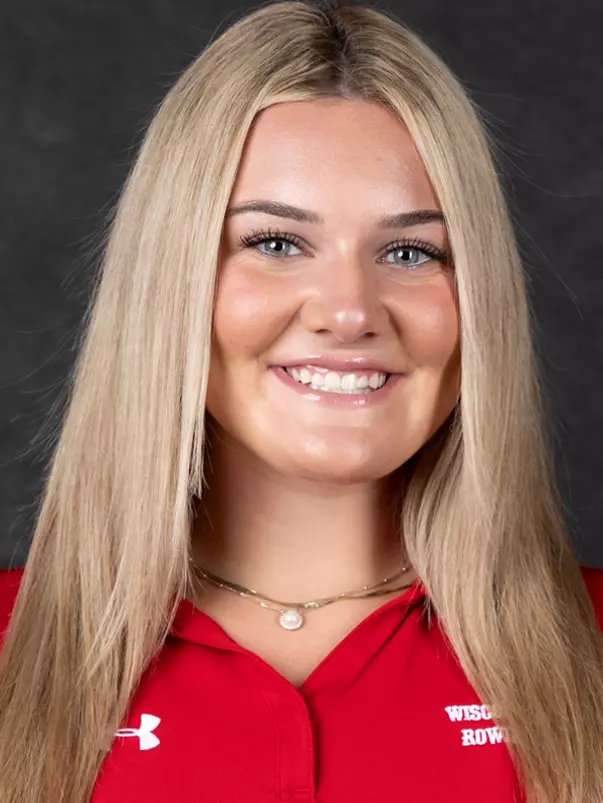 Grace Fragakis Headshot