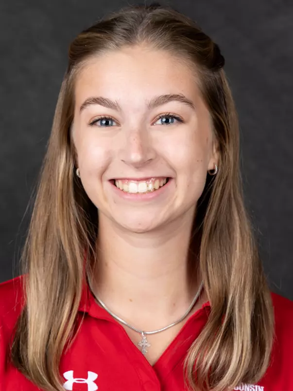 Darya Pronina Headshot