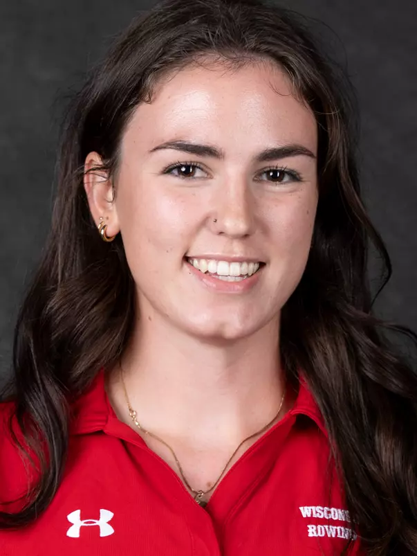 Oona Zilavy Headshot