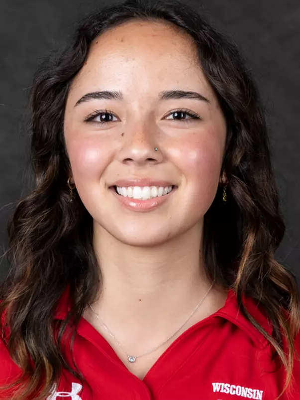 Mara Zwicker Headshot