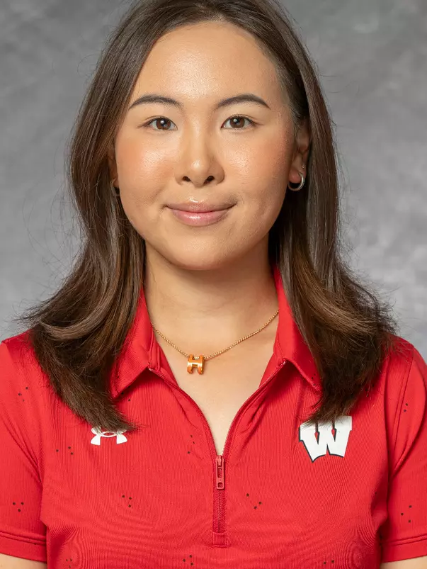 Yongze Cheng, Wisconsin Women's Golf headshot for 2023-24 season