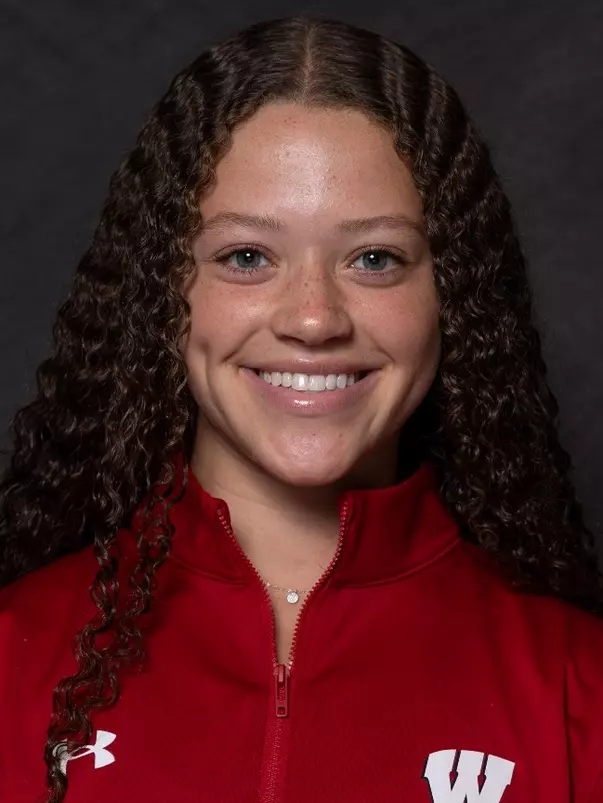 Elissa Perkins head shot 2023-24