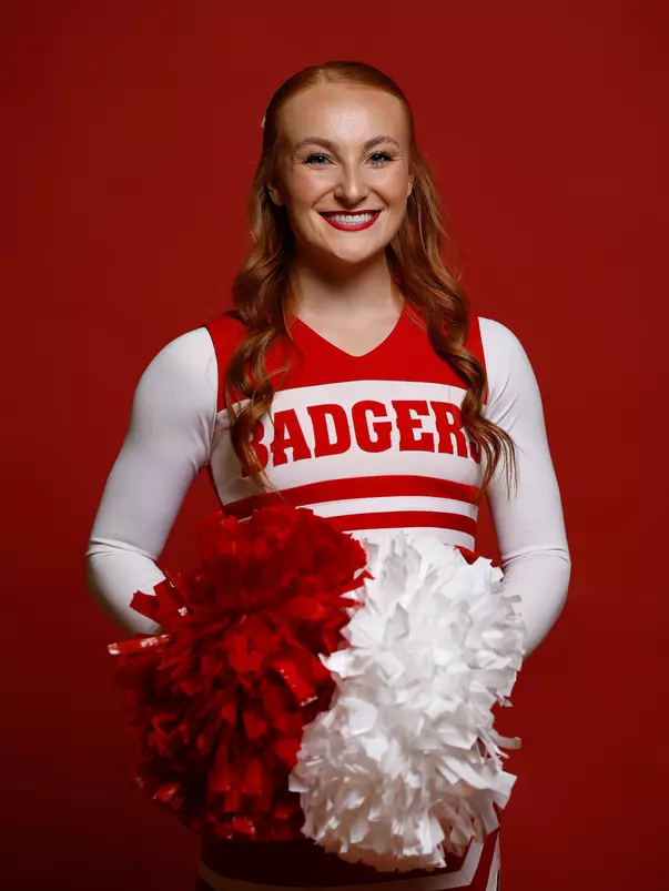 Chloe Knoernschild 2023-24 Spirit Squad - Cheer headshot photo