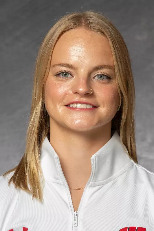 Alivia Lindorfer head shot