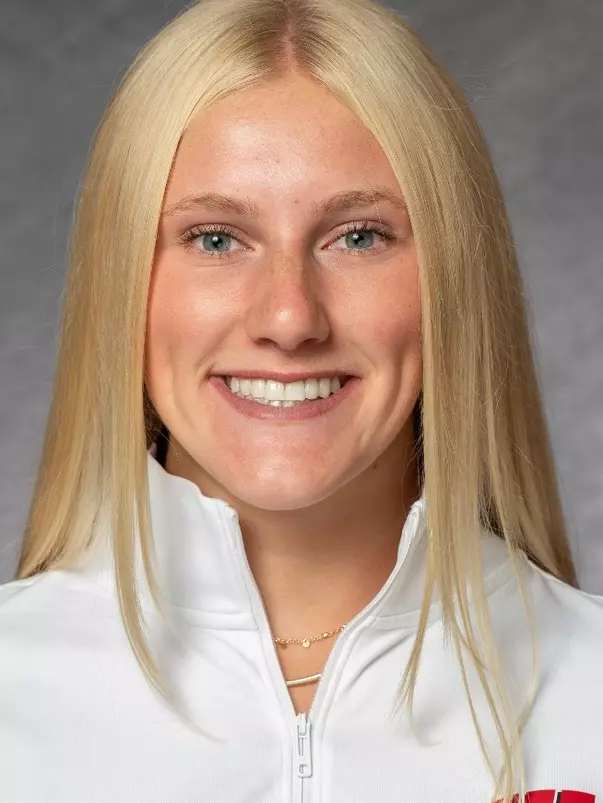 Haley Zelen Headshot